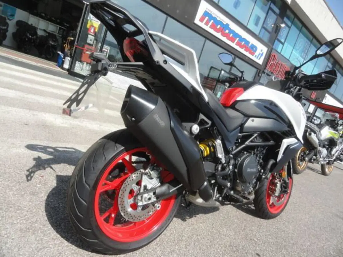 Benelli TRK 902 Stradale (2026) (8)