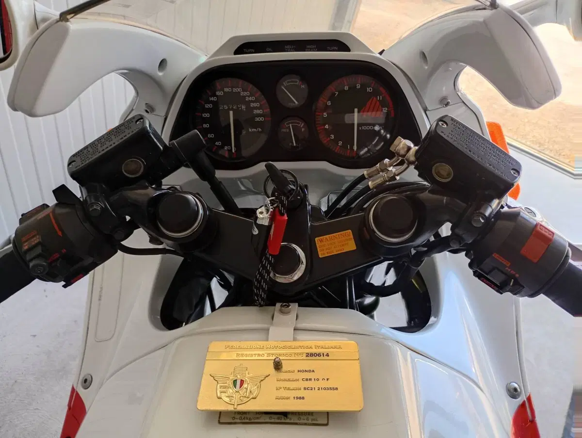 Honda Cbr1000f