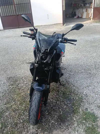 Yamaha MT-09 (2021 - 23) usata