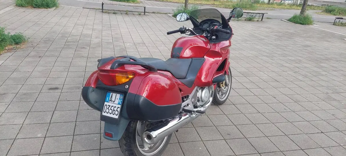 Honda Deauville 650 (1998 - 01) (5)