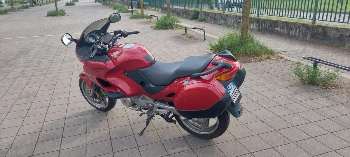 Honda Deauville 650 (1998 - 01) (6)