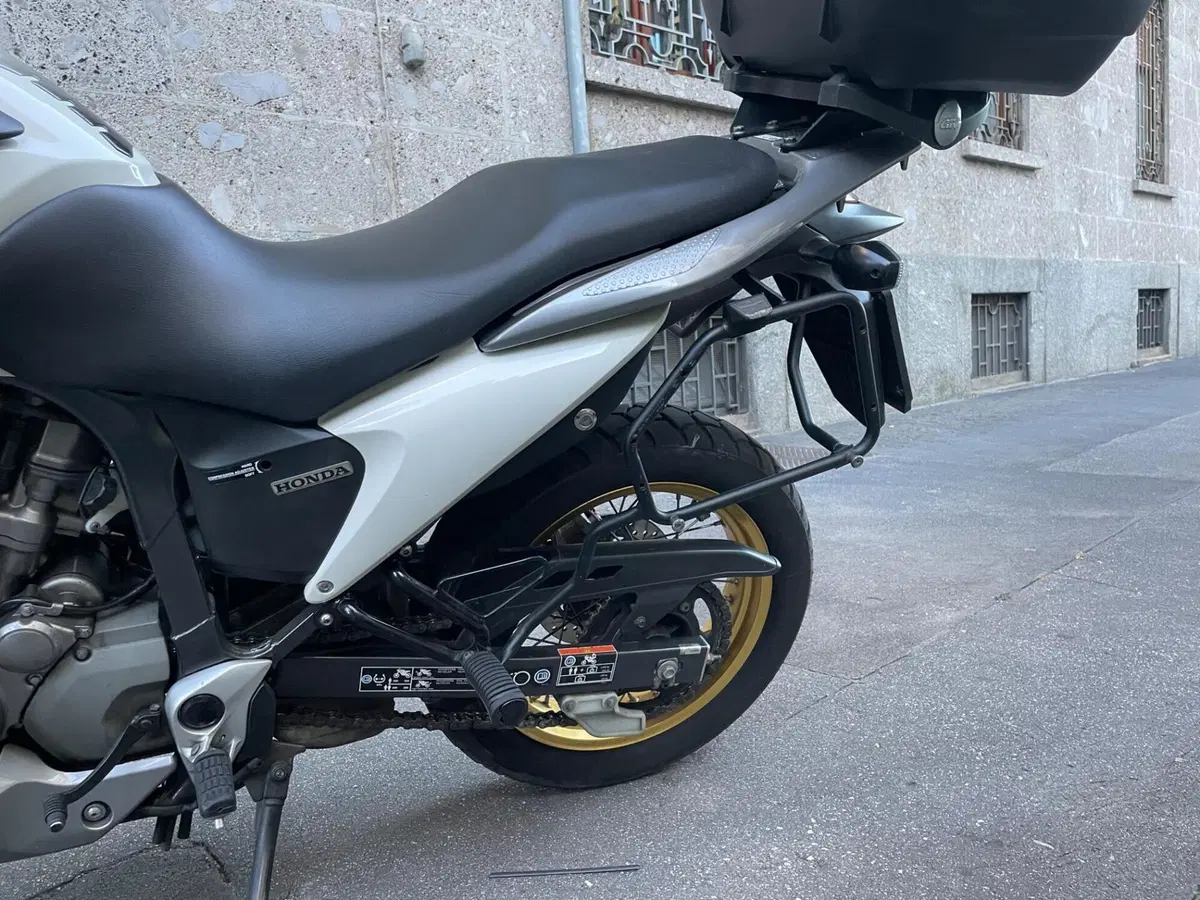 Honda Transalp XL 700 V (2007 - 2013) (3)