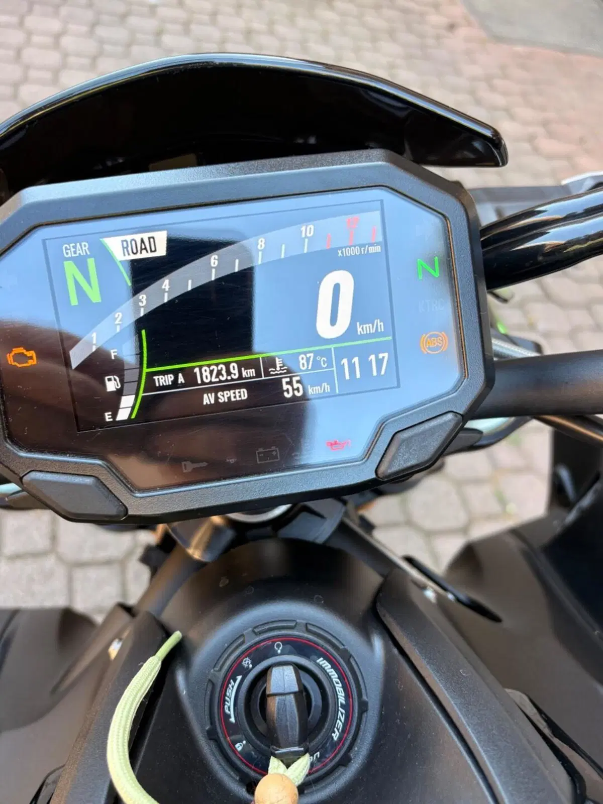 Kawasaki Z 900 SE (2022 - 24) (6)