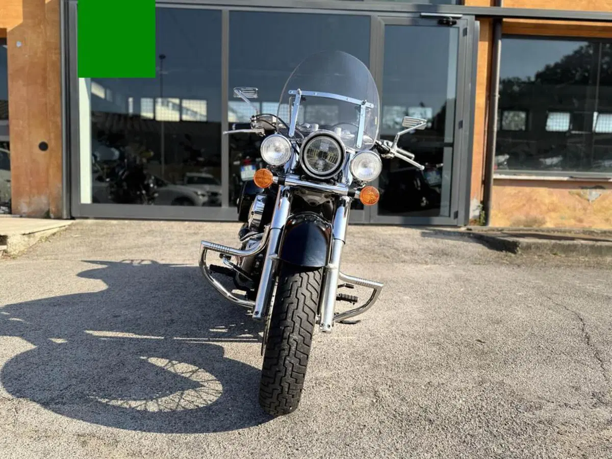 Honda VT 750 Shadow Spirit (3)