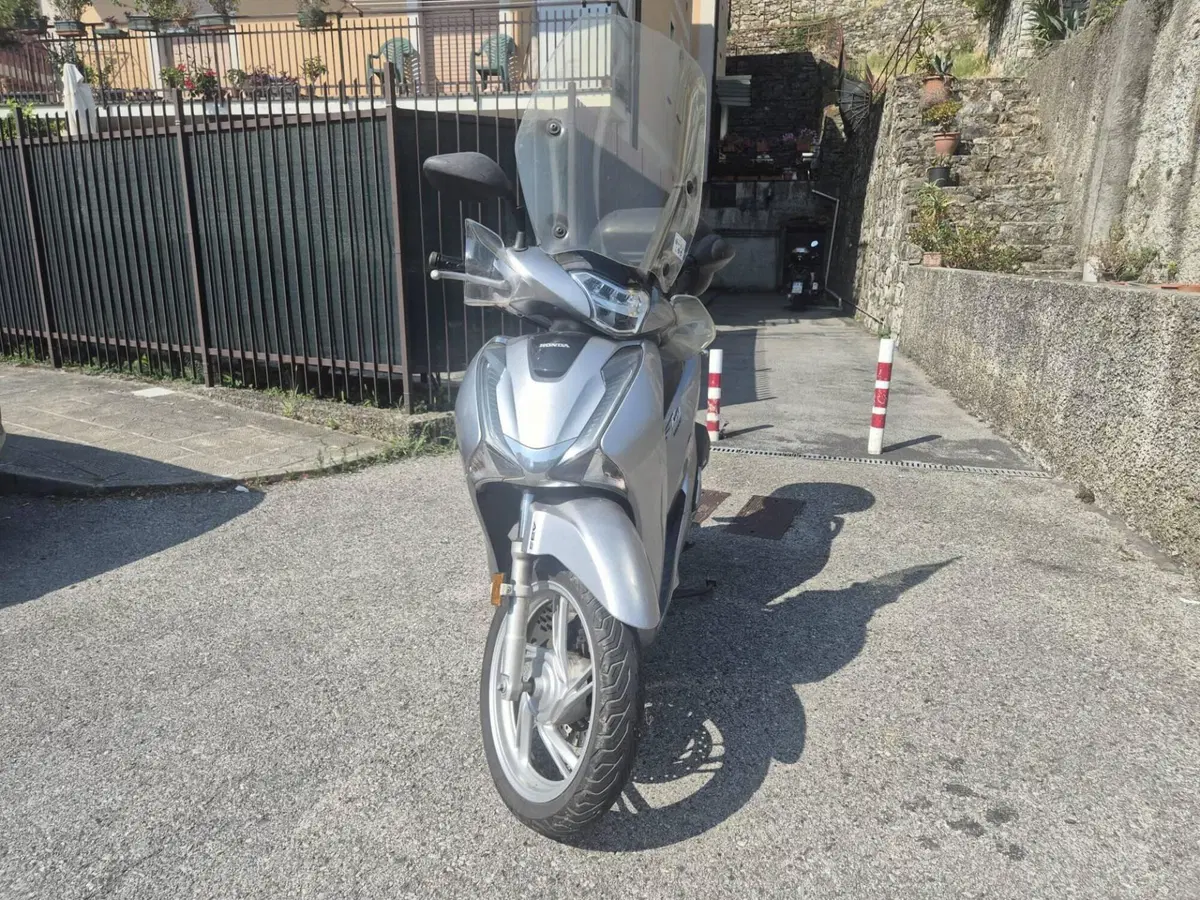 Honda SH 150i ABS (2013 - 16) (2)