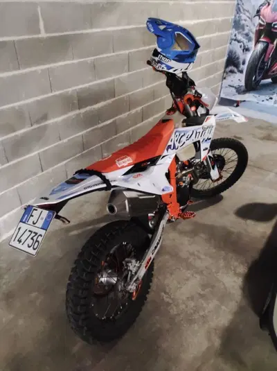KTM 500 EXC-F Six Days (2024) usata
