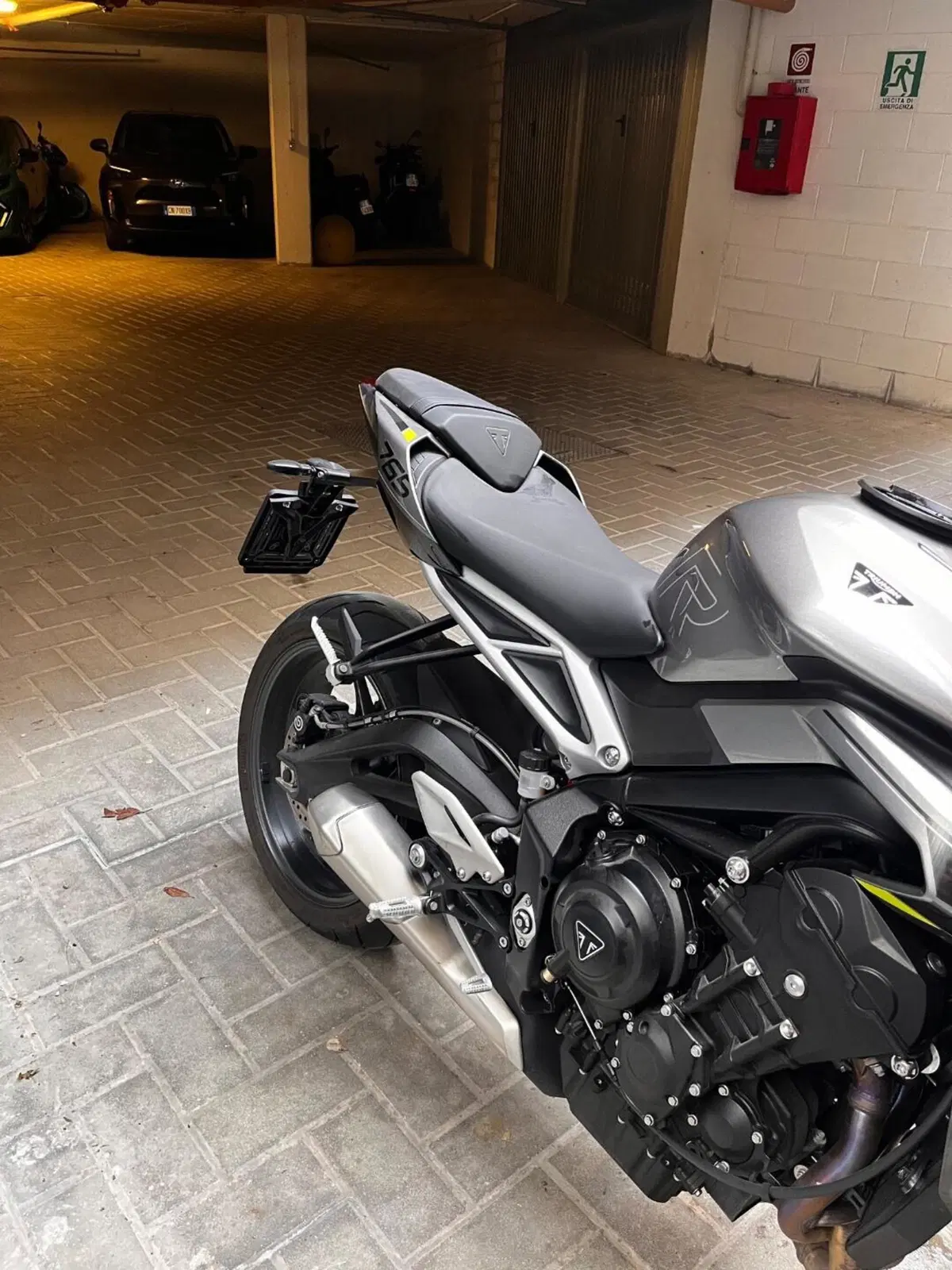 Triumph Street Triple 765 R (2023 - 26) (7)