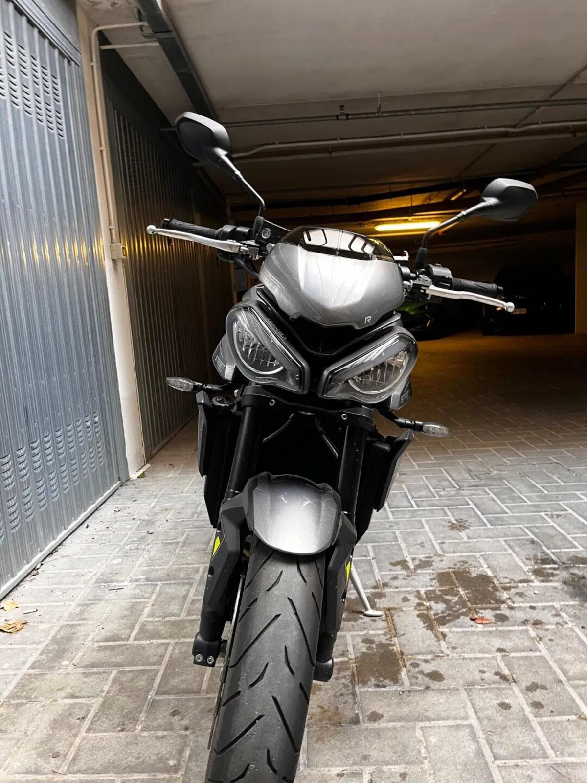 Triumph Street Triple 765 R (2023 - 26) (8)