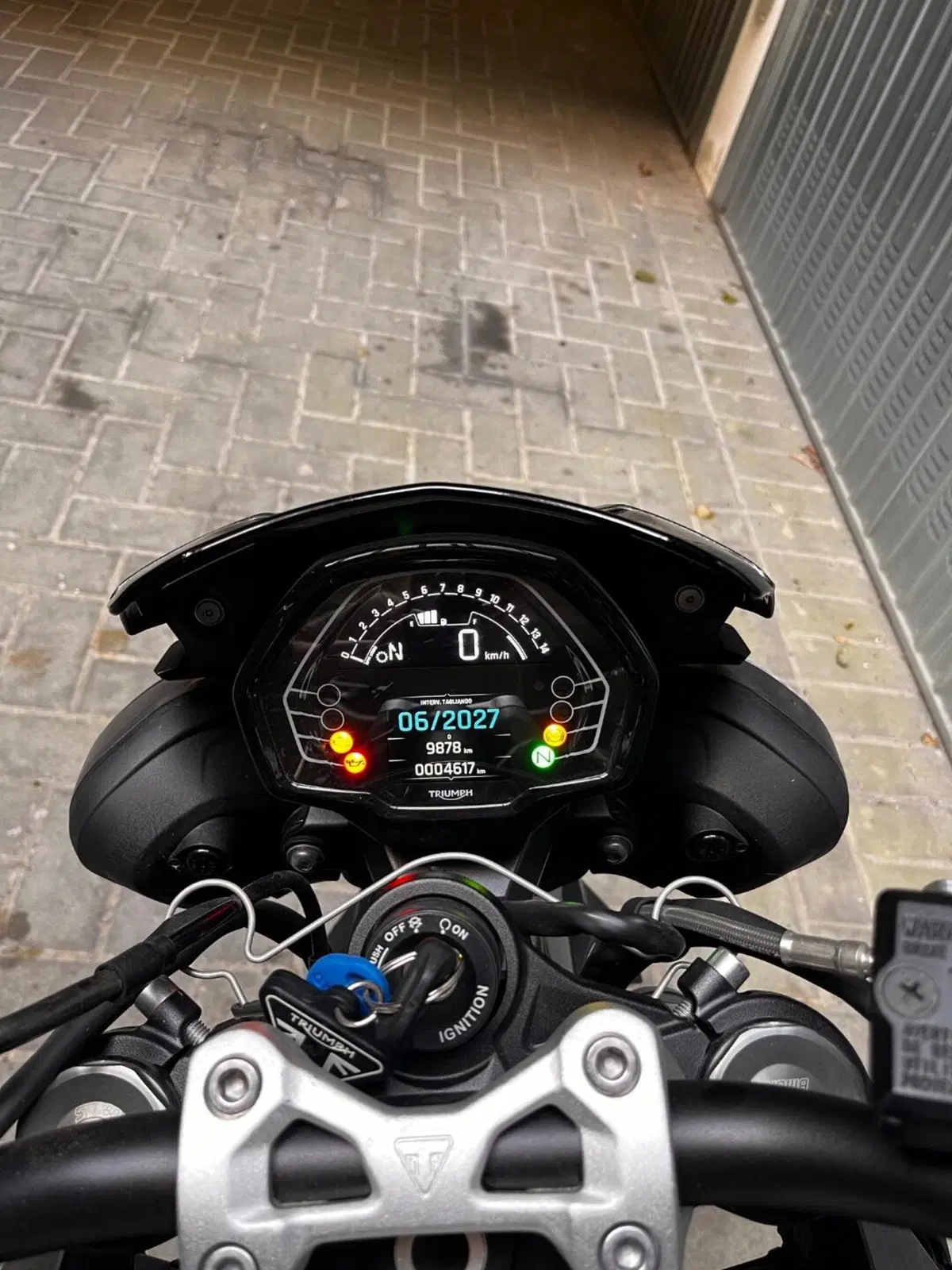 Triumph Street Triple 765 R (2023 - 26) (9)