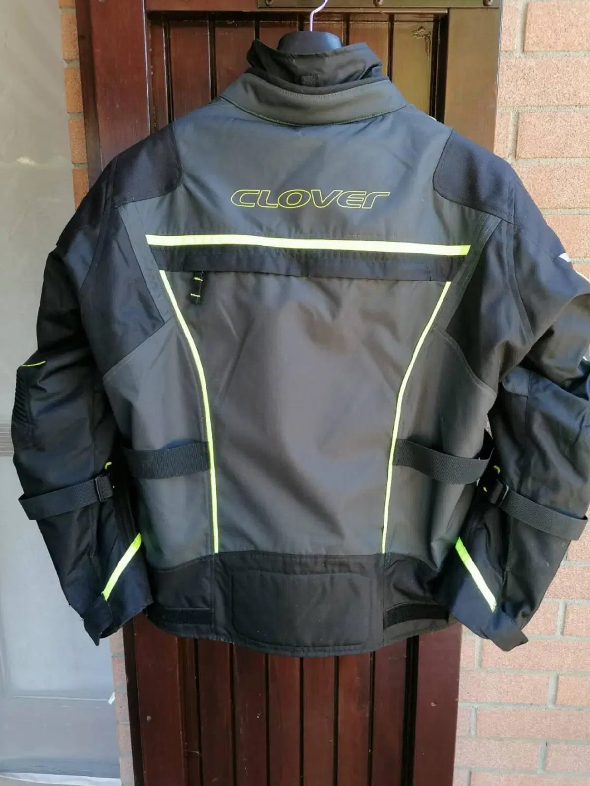Giacca Moto Clover taglia XL con paraschiena (2)
