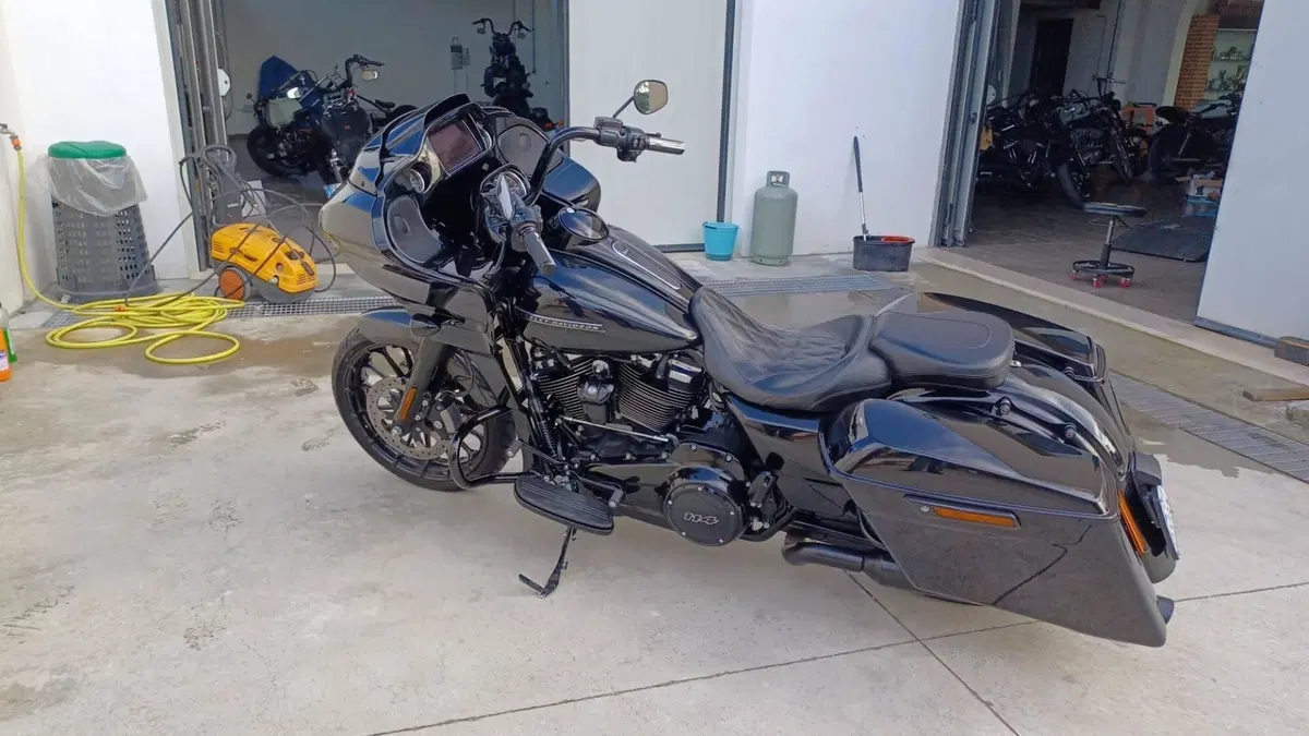 Harley-Davidson 114 Road Glide Special (2019 - 20) - FLTRXS (4)