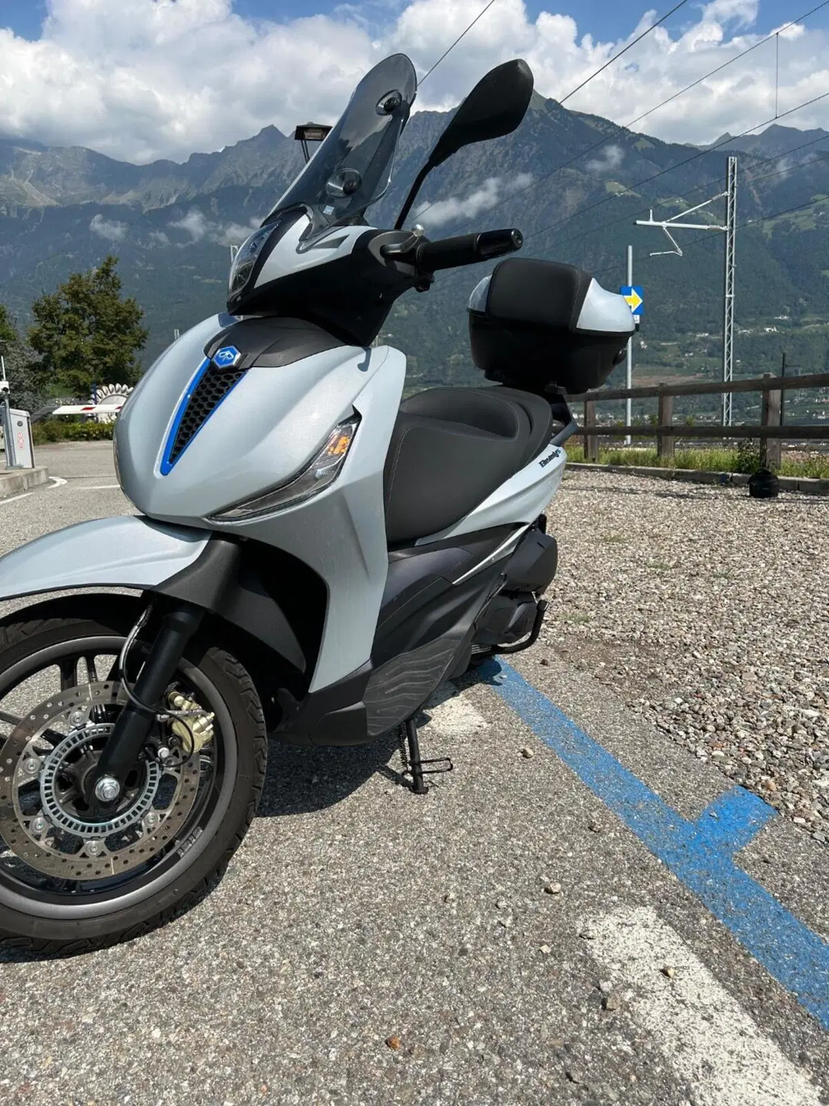 Piaggio Beverly 310 (2025 - 26) (2)