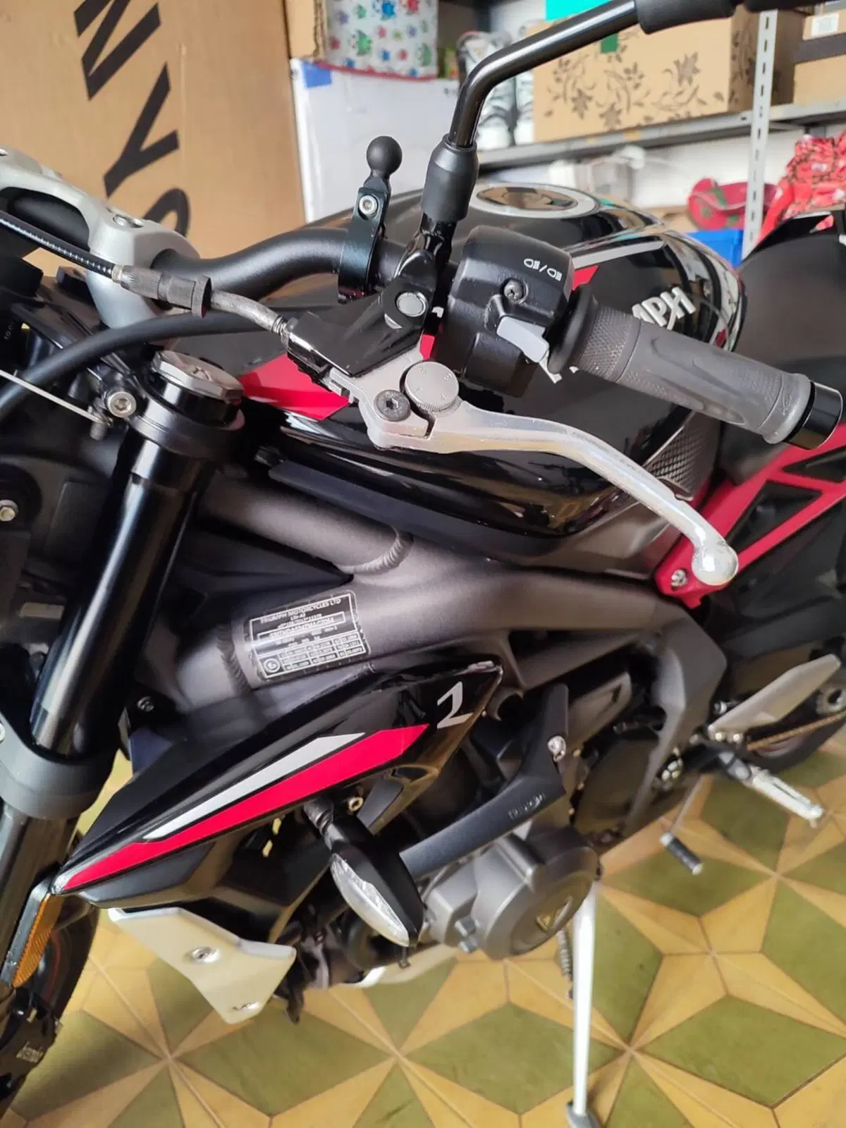 Triumph Street Triple R (2020 - 22) (9)