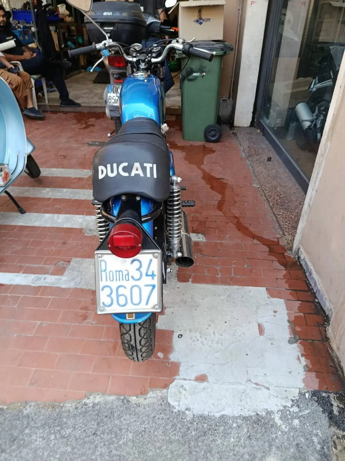 Ducati 350 Mark III (4)