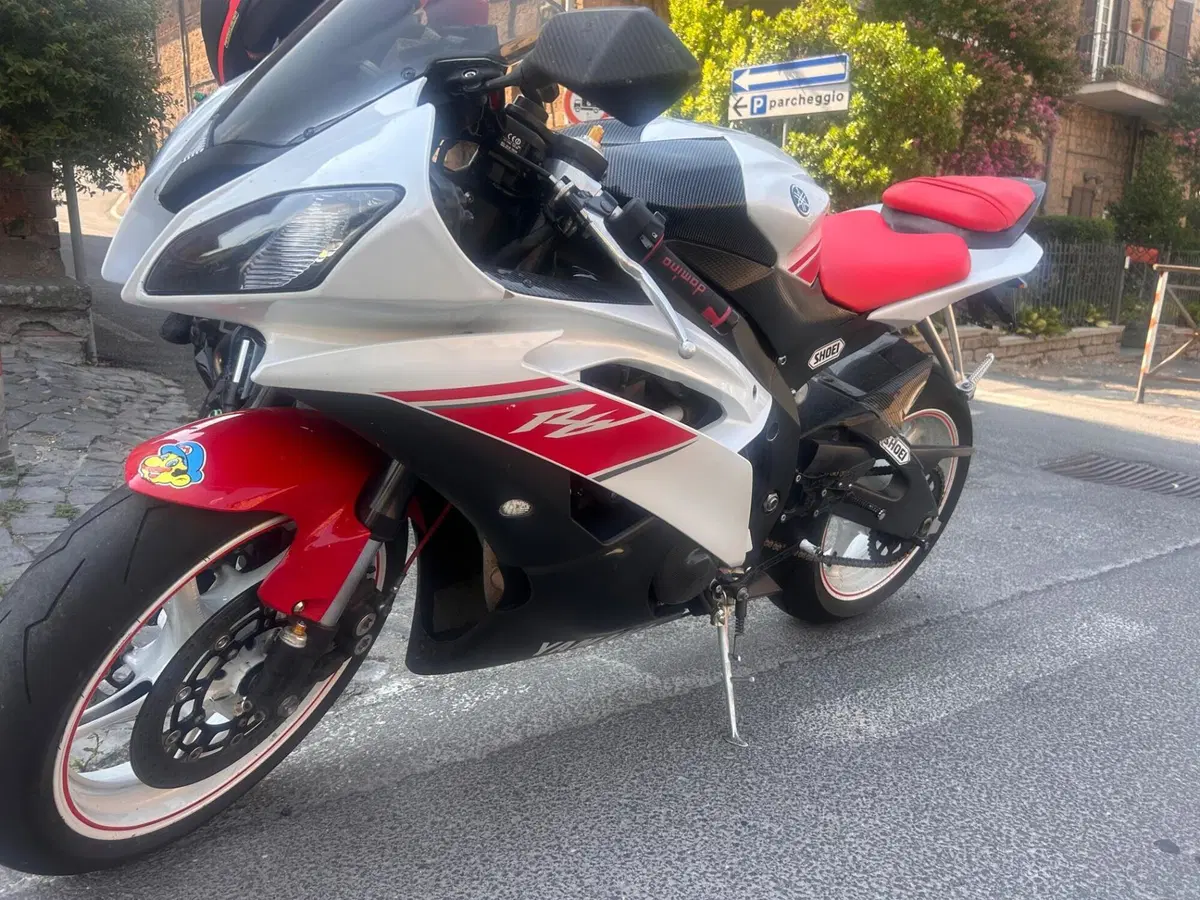 Yamaha YZF R6 (2008 - 09) (2)