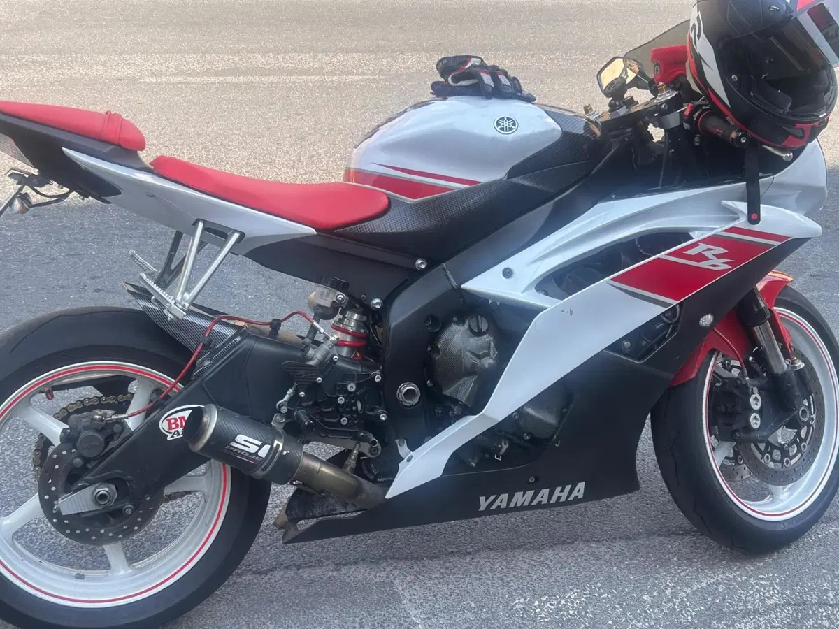 Yamaha YZF R6 (2008 - 09) (5)