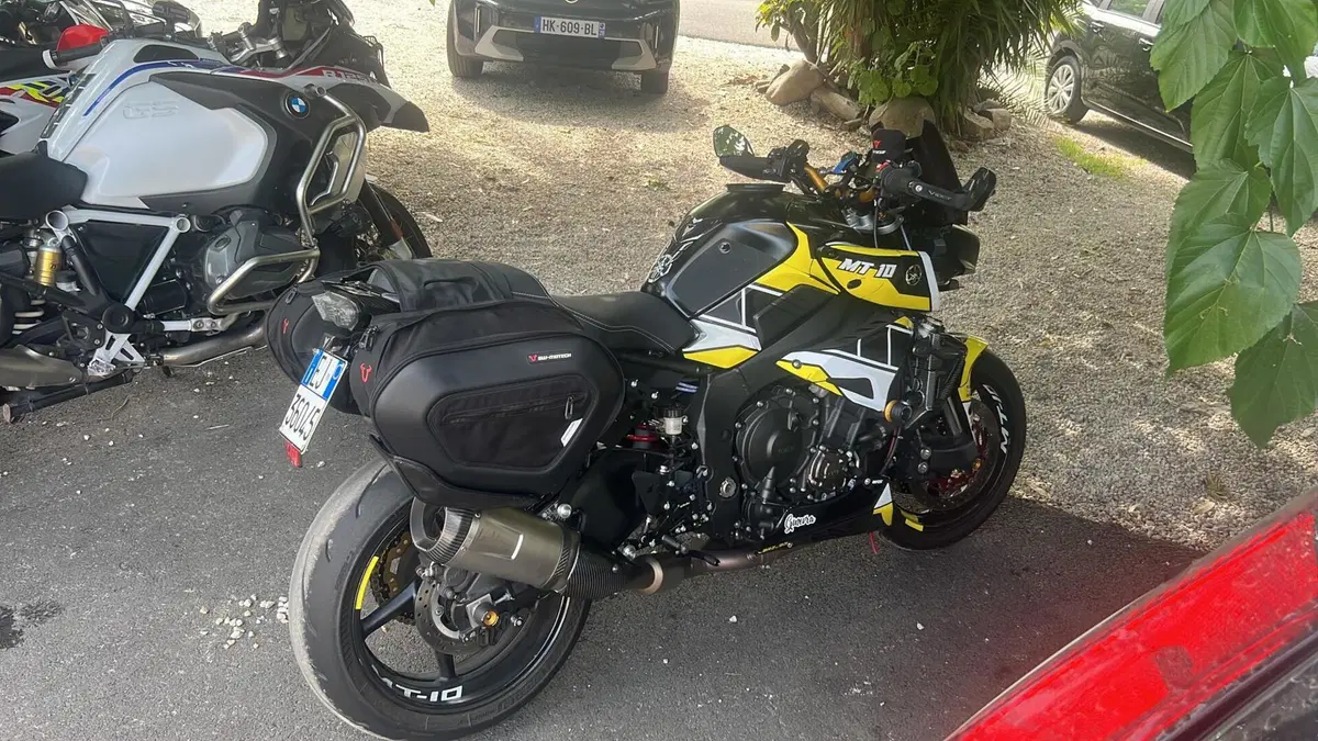 Yamaha MT-10 ABS (2016 - 17) (3)