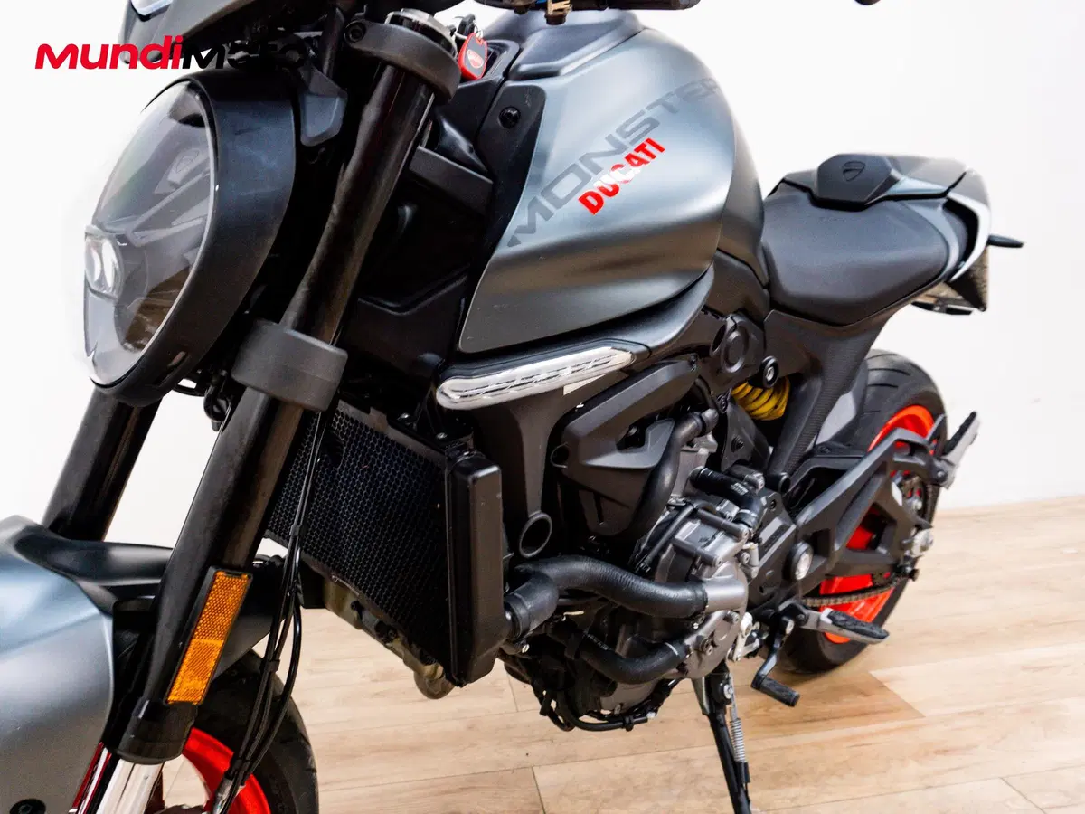 Ducati Monster 937 (2021 - 25) (9)