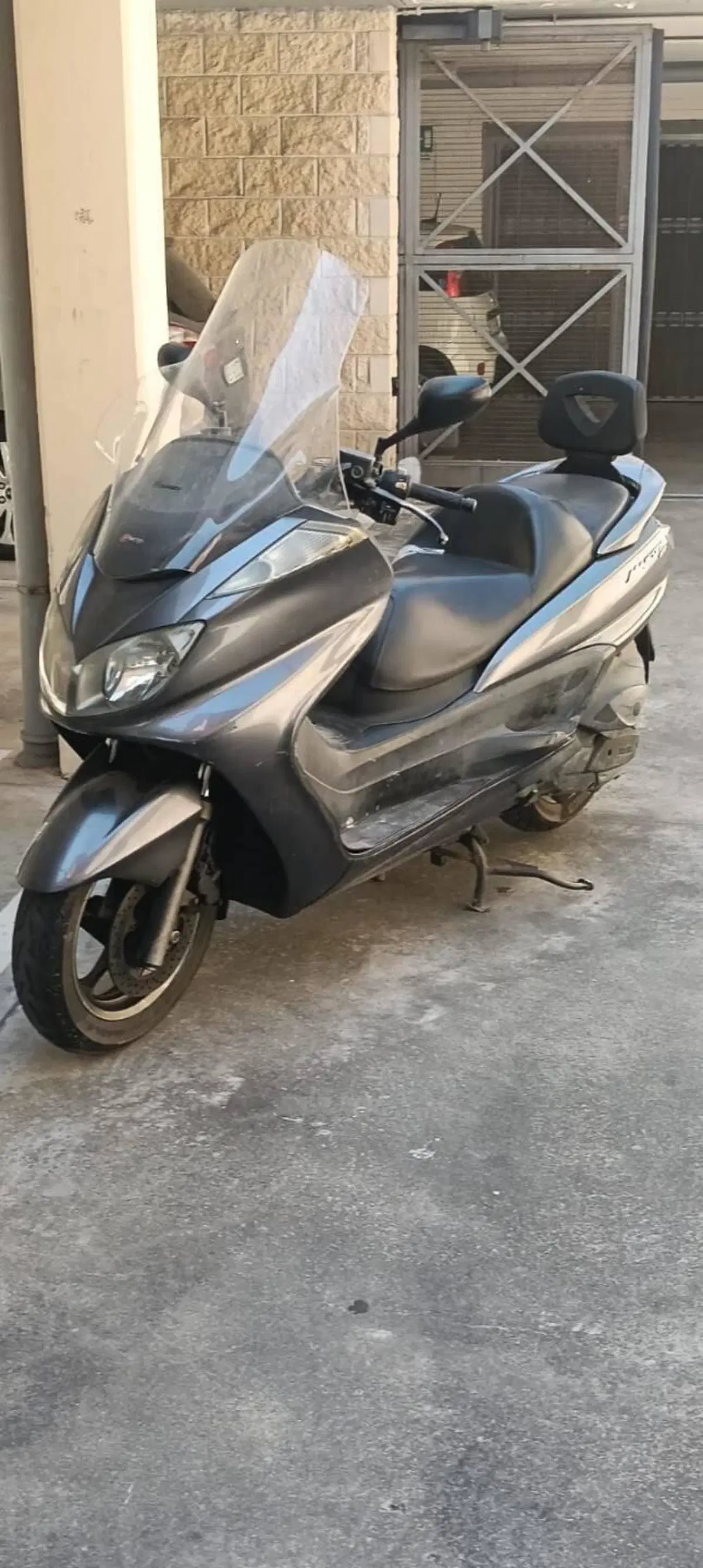 Yamaha Majesty 400 (2004 - 08) (5)