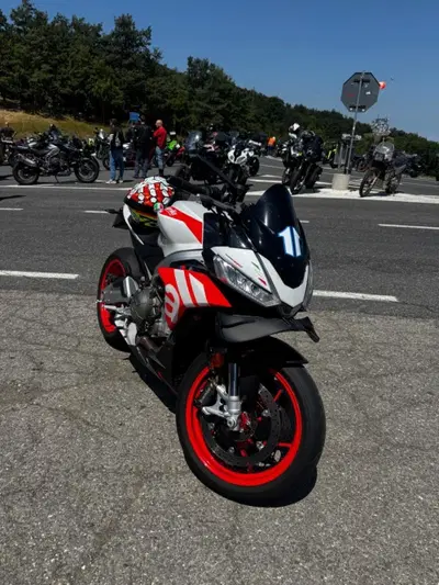 Aprilia Tuono 660 Factory (2022 - 24) usata