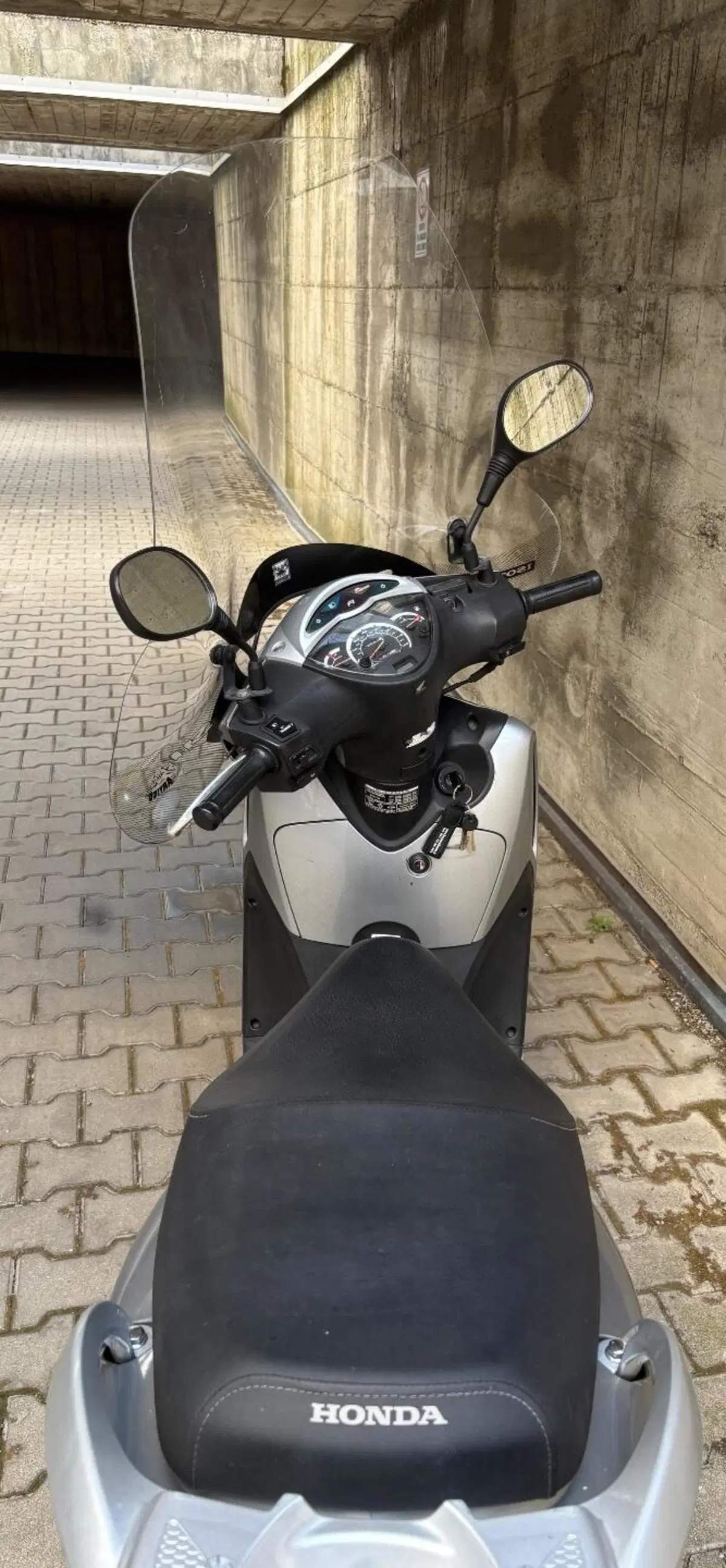 Honda SH 150i (2005 - 08) (7)