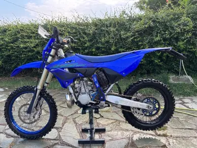 Yamaha YZ 250 (2024) usata
