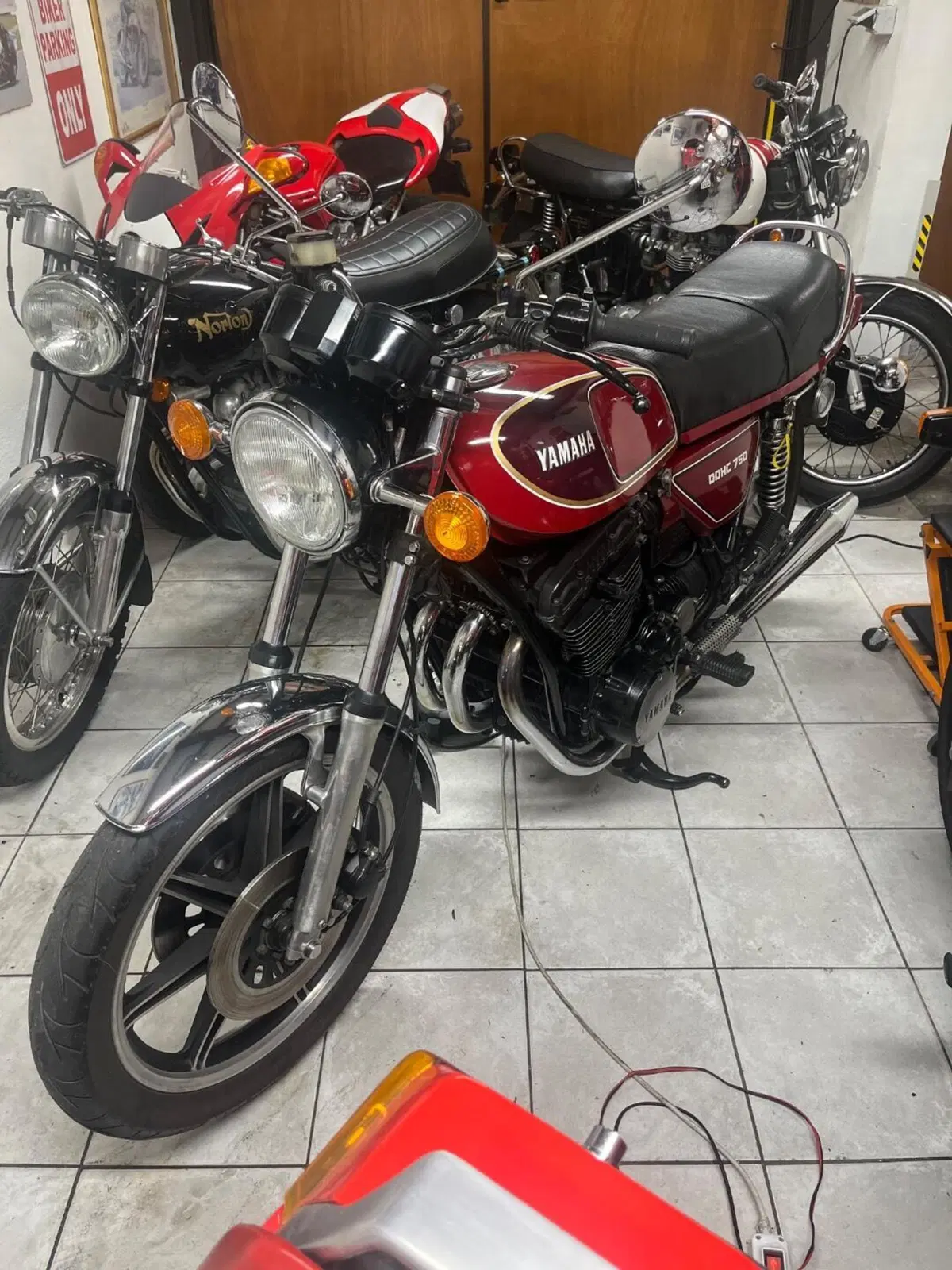 Yamaha XS 750