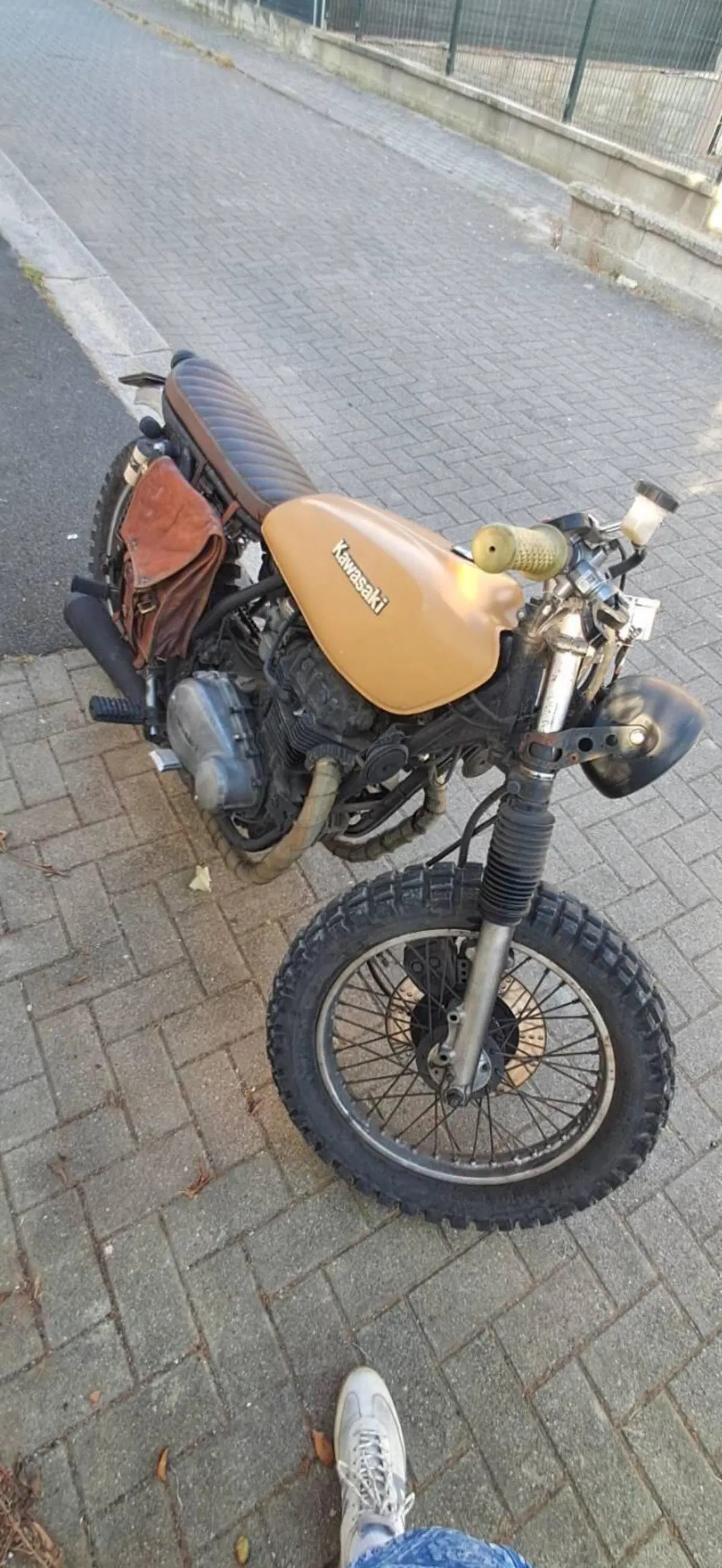 Kawasaki k z400 (3)