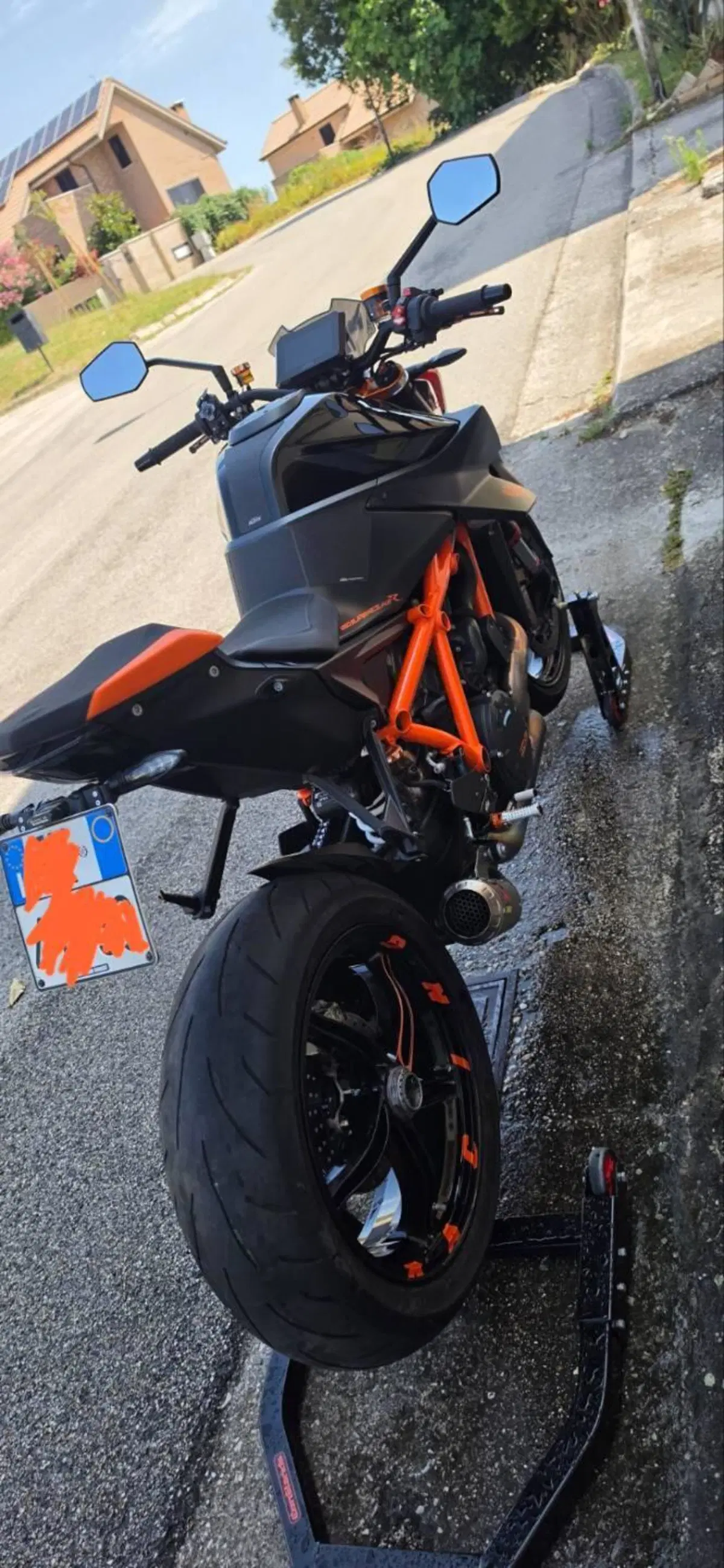 KTM 1290 Super Duke R (2021) (4)
