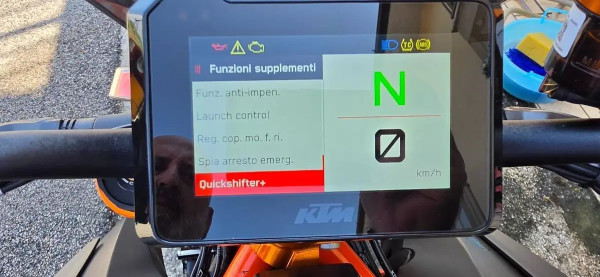 KTM 1290 Super Duke R (2021) (7)