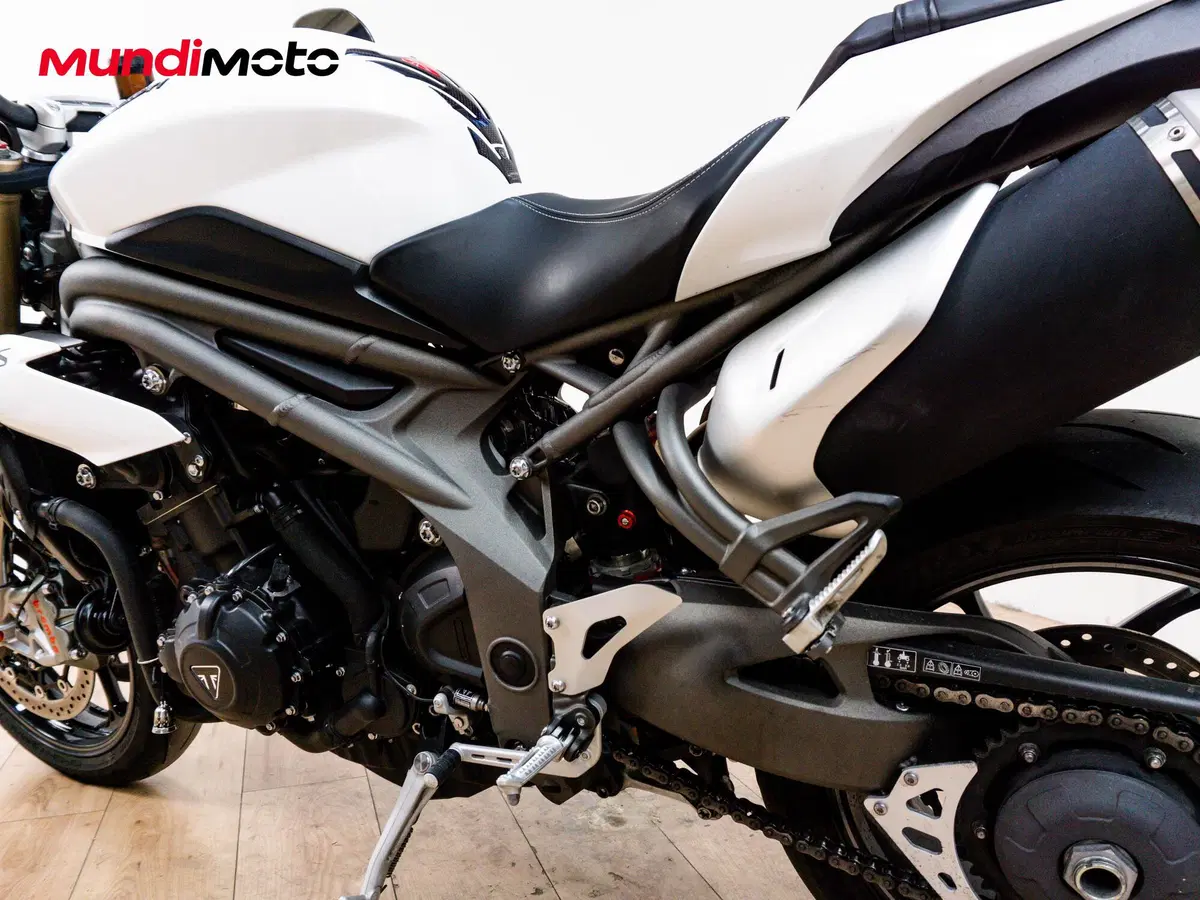 Triumph Speed Triple 1050 S ABS (2016 - 17) (10)