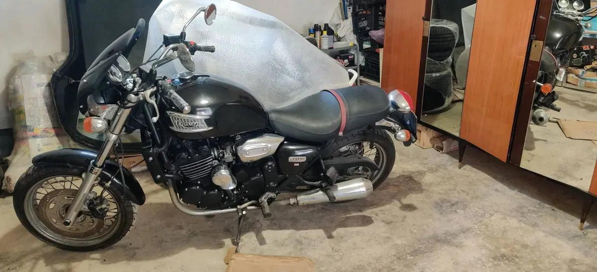 Triumph Legend 