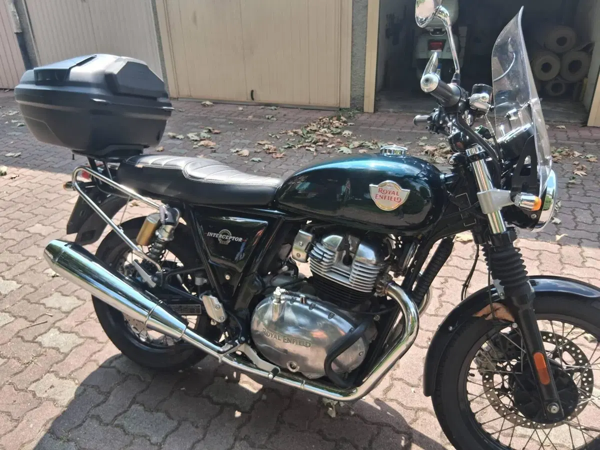 Royal Enfield Interceptor 650 (2021 - 26) (4)
