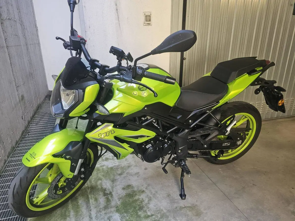 Benelli BN 125 (2021 - 25) (2)