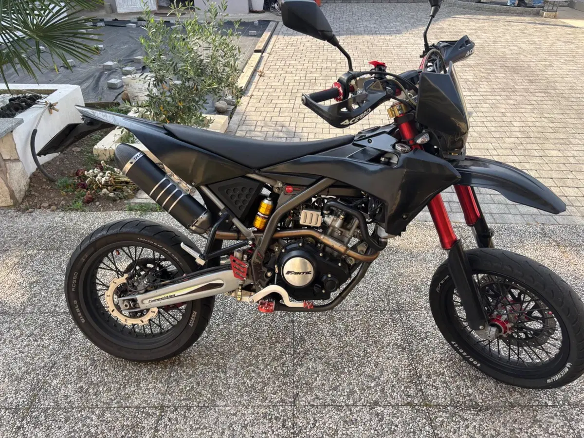 Fantic Motor XMF 125 Motard Competition 4t (2021 - 22) (2)
