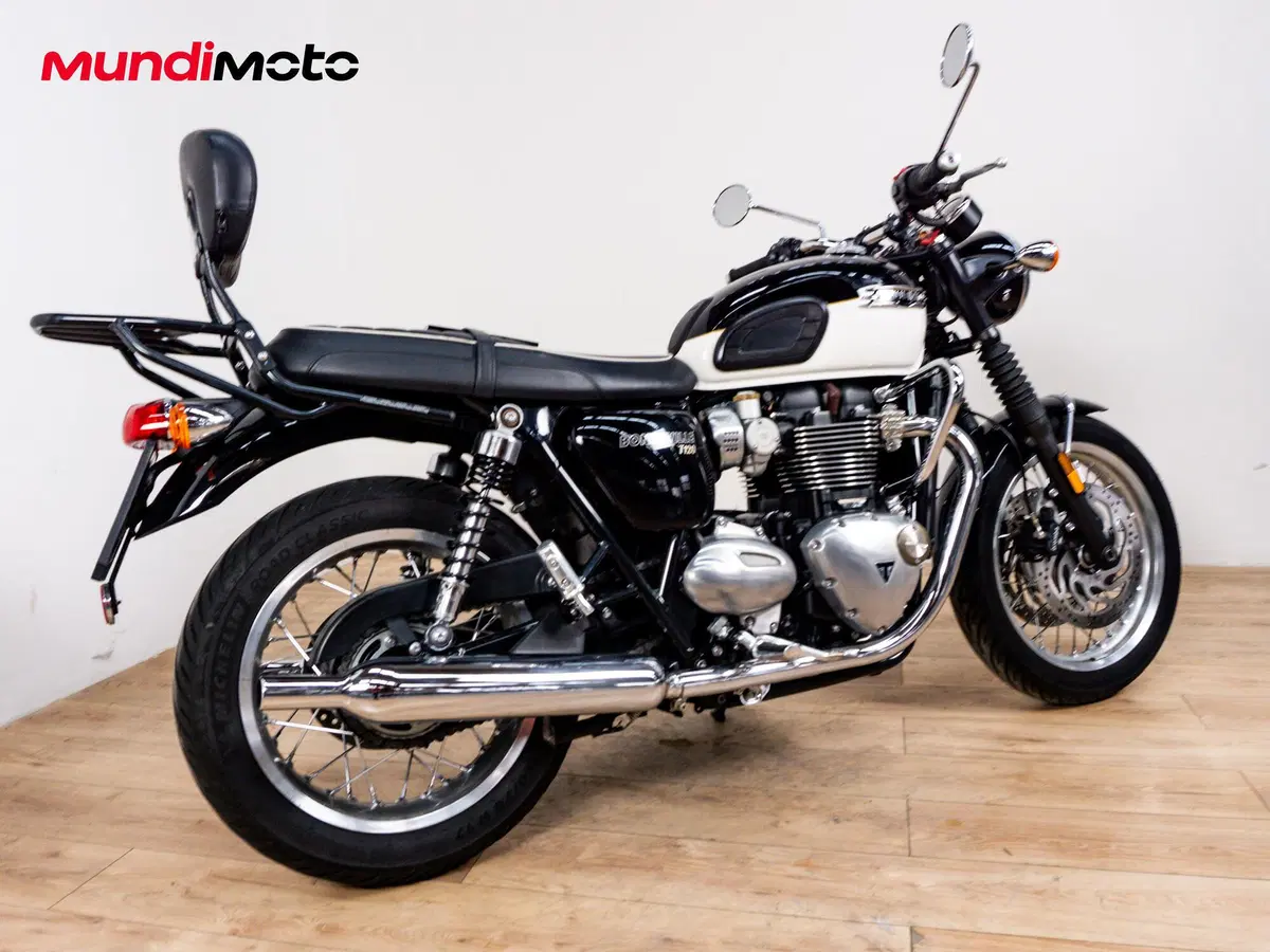 Triumph Bonneville T120 (2026) (3)
