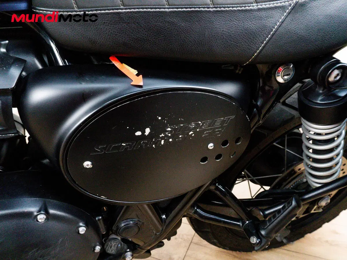 Triumph Street Scrambler 900 Gold Line Edition (2021 - 23) (15)