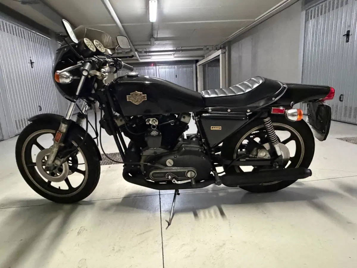 Harley-Davidson XLCR Cafè Racer (2)
