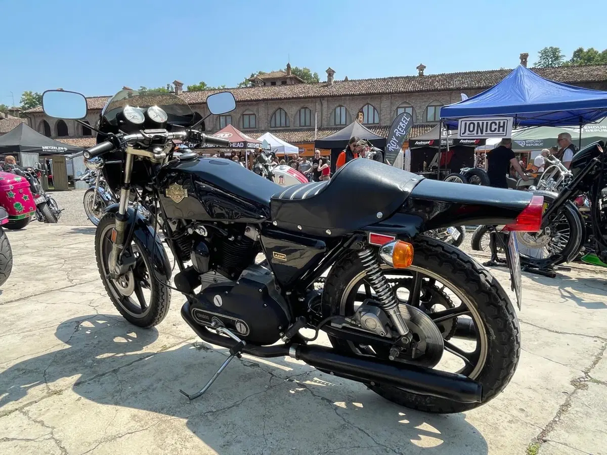 Harley-Davidson XLCR Cafè Racer (6)