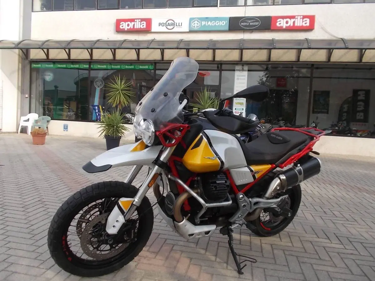 Moto Guzzi V85 TT (2019 - 20) (2)