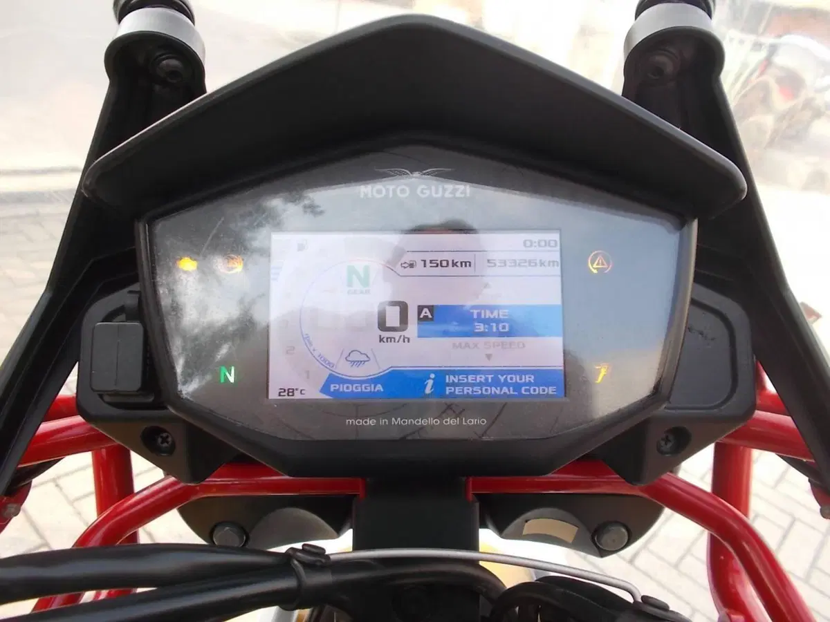Moto Guzzi V85 TT (2019 - 20) (3)