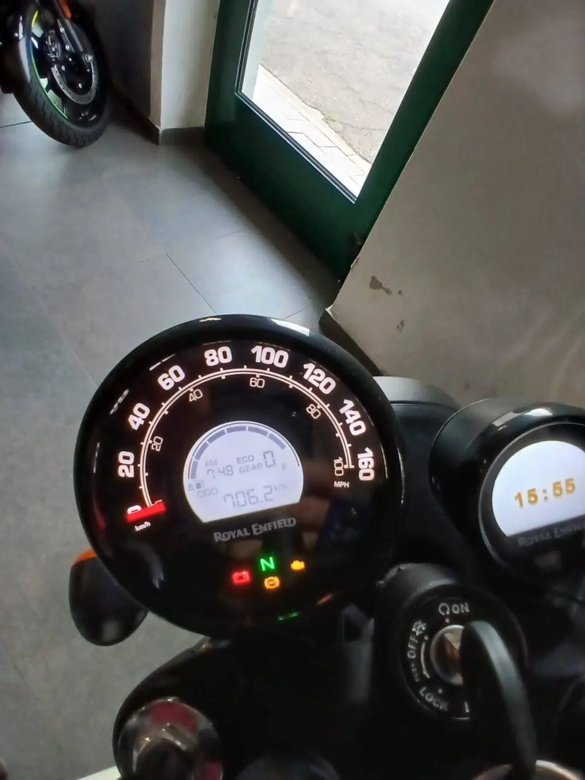 Royal Enfield HNTR 350 (2022 - 26) (4)