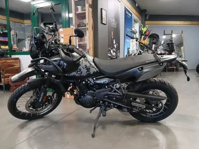 Royal Enfield Himalayan 450 Mana Black (2026) usata