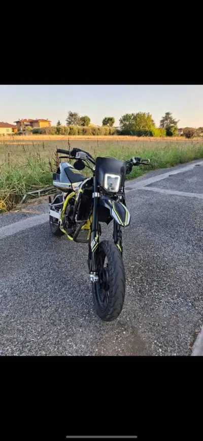 Swm SM 125 R (2022 - 24) usata