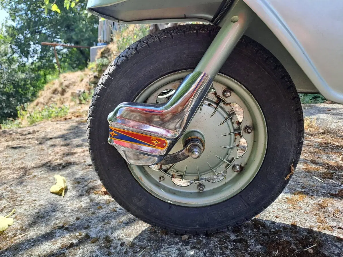 Lambretta 125 Special (8)