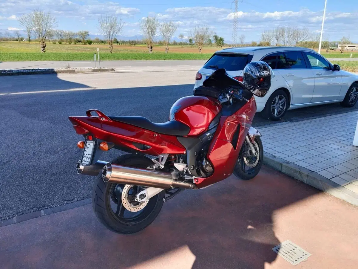 Honda CBR 1100 XX Superblackbird (1996 - 98) (2)