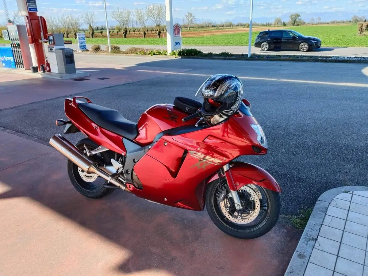Honda CBR 1100 XX Superblackbird (1996 - 98) (3)
