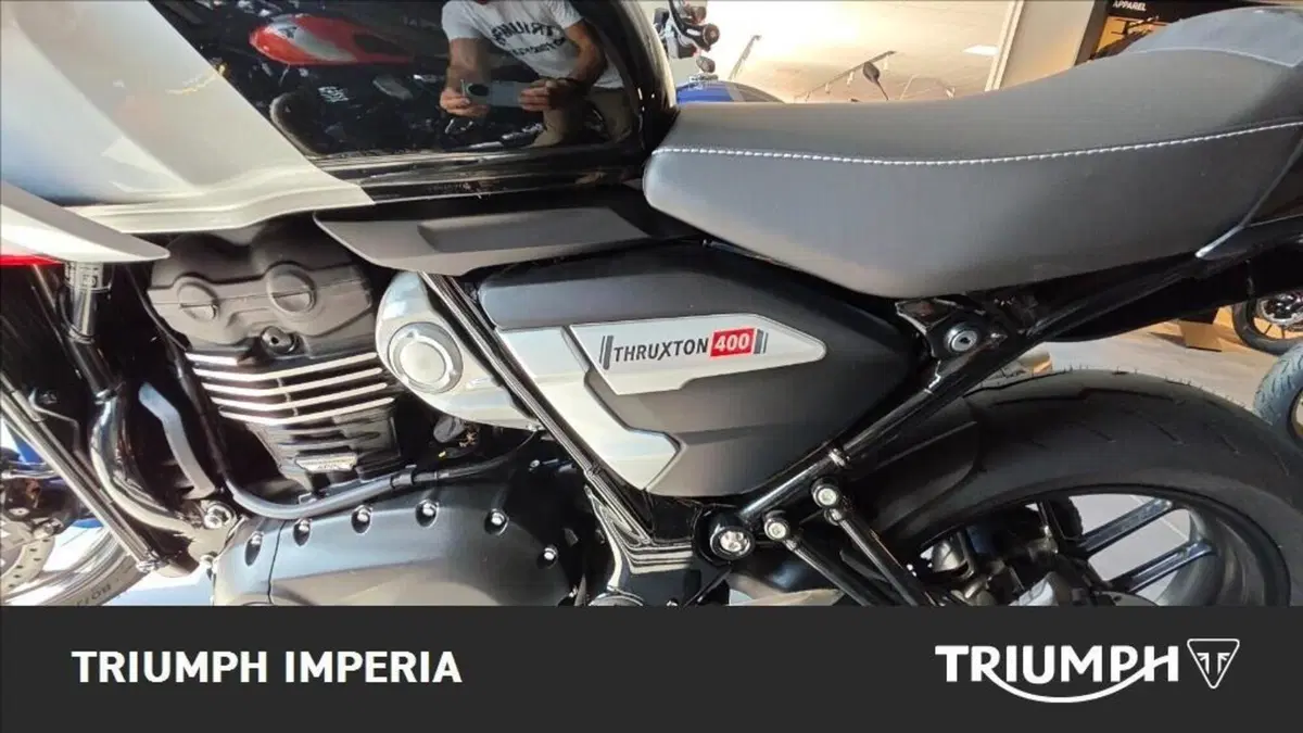 Triumph Thruxton 400 (2026) (3)