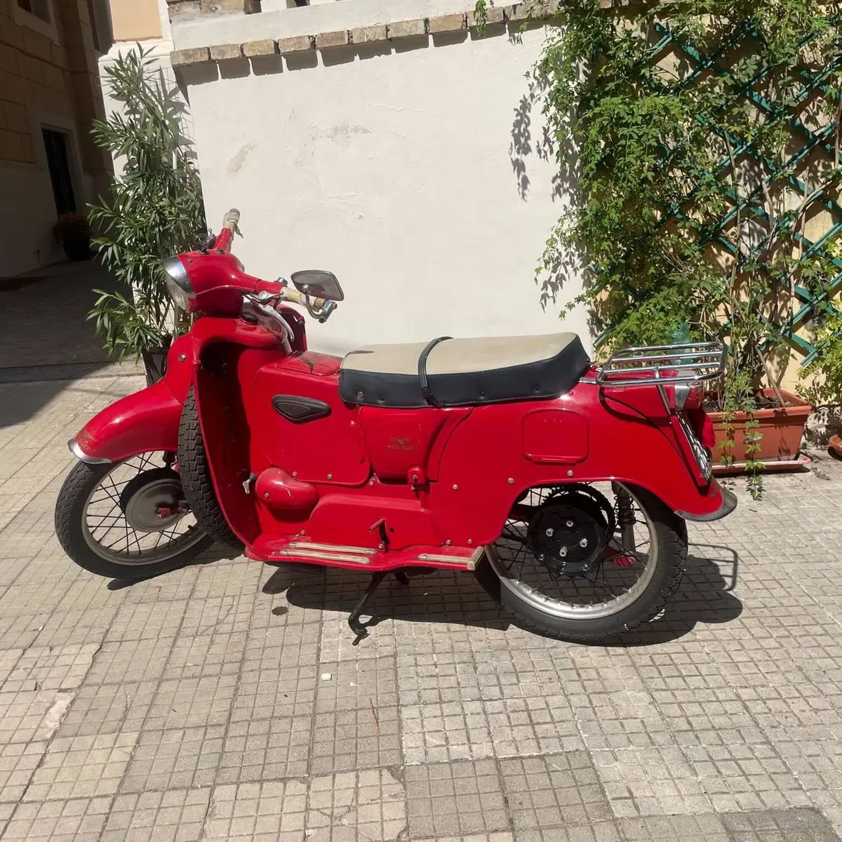 Moto Guzzi galletto 192