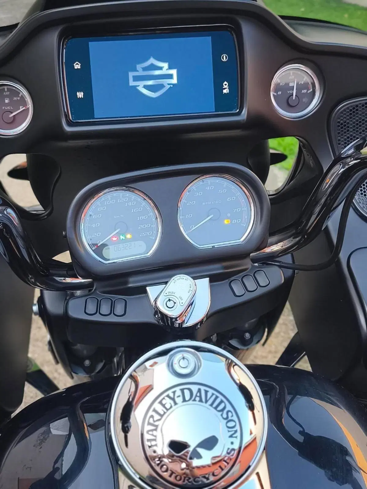 Harley-Davidson 114 Road Glide Ultra (2019) - FLTRXU (5)
